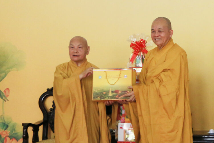 Phật giáo tỉnh Long An chúc khánh tuế Đức Trưởng lão Hòa thượng Thích Thiện Nhơn – Phó Pháp chủ Hội đồng Chứng minh, Chủ tịch Hội đồng Trị sự
