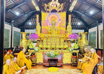 Cần Đước: Ban Trị sự tổ chức Bố Tát định kỳ hằng tháng luân phiên tại các tự viện.