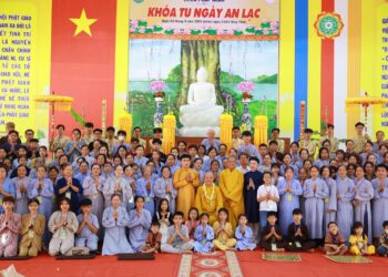 Đức Hòa: Chùa Pháp Minh tổ chức Khóa tu Ngày an lạc lần thứ 5.