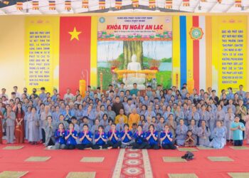 Đức Hòa: Khóa tu Ngày an lạc lần thứ 7 tại chùa Pháp Minh