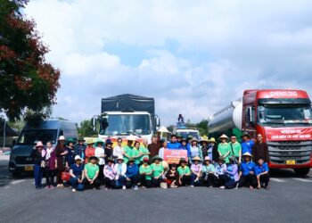 Phật giáo huyện Đức Hòa đồng hành cùng bà con vùng hạn mặn (đợt 1).