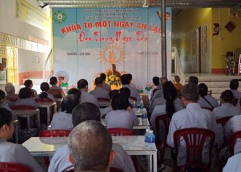 Đức Hòa: Khóa tu “Một ngày an lạc” lần 2 tại đạo tràng Ngọc Tân