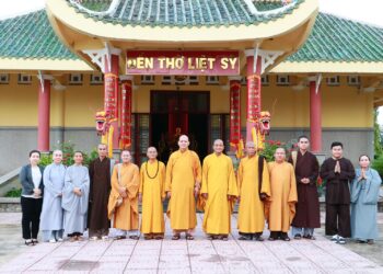 Đức Hòa: Phật giáo huyện viếng nghĩa trang Liệt sĩ nhân đại lễ Phật Đản PL. 2568 – DL. 2024