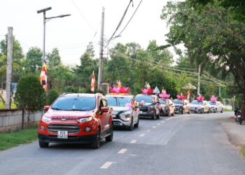 Đức Hòa: Phật giáo huyện diễu hành xe hoa kính mừng Phật Đản PL. 2568 – DL. 2024