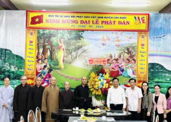 Cần Đước: Lãnh đạo Chính quyền tỉnh Long An và huyện Cần Đước chúc mừng Đại lễ Phật đản Pl 2568 – Dl 2024.