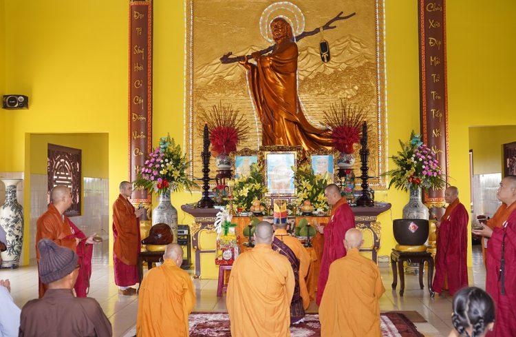Long An Lễ Tưởng niệm lần thứ 18 Cố Thượng tọa Thích Tắc Tựu