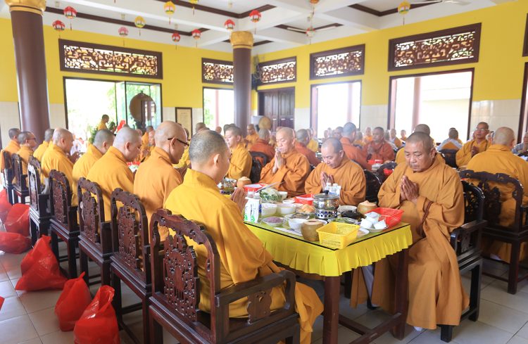 Long An Lễ Tưởng niệm lần thứ 18 Cố Thượng tọa Thích Tắc Tựu