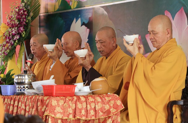 Long An Lễ Tưởng niệm lần thứ 18 Cố Thượng tọa Thích Tắc Tựu