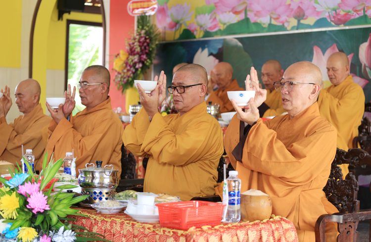 Long An Lễ Tưởng niệm lần thứ 18 Cố Thượng tọa Thích Tắc Tựu