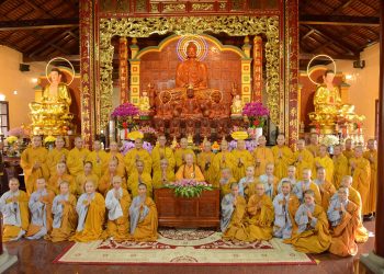 Đức Pháp chủ GHPGVN tưởng niệm Tổ sư Minh Phương Chơn Hương tại tổ đình Linh Nguyên