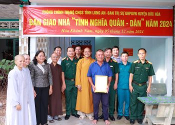 Đức Hòa: Bàn giao nhà “Tình nghĩa Quân – Dân” năm 2024 tại xã Hòa Khánh Nam.