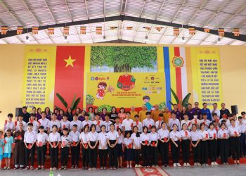 Đức Hòa: Chương trình “Tết cho em 2025” tại chùa Pháp Minh, xã Mỹ Hạnh Nam.