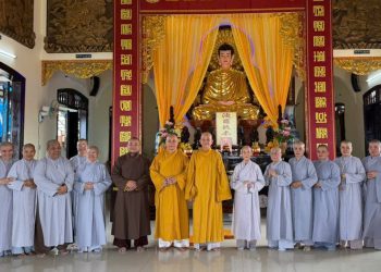 Hòa thượng Trưởng ban Kiến đàn thăm và quan tâm công tác chuẩn bi tại Giới trường Ni.