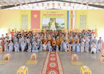 Đức Hoà: Trưởng lão Hoà thượng Viên Minh thuyết giảng Khoá tu Ngày an lạc lần 17 tại chùa Pháp Minh