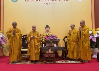 Ban Kiến đàn Đại giới đàn Đạt Pháp đảnh lễ Chư Tôn đức chứng minh