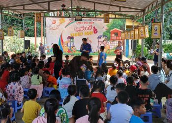 Đức Hòa: chùa Đức Huy tổ chức chương trình Quốc tế Thiếu nhi 1/6 cho 200 em nhỏ