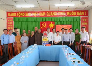 Xã Thuận Mỹ: Các tự viện trên địa bàn xã thăm lãnh đạo Đảng ủy – HĐND – UBND – UBMTTQVN xã.