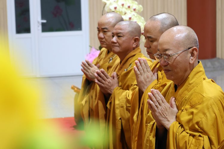 Ban Trị sự Phật giáo tỉnh Tây Ninh khánh tuế Hòa thượng Chủ tịch