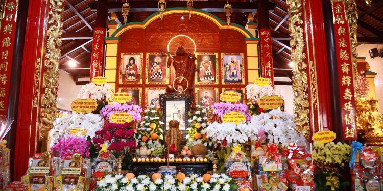 Đức Hòa: Tưởng niệm húy nhựt lần thứ 104 Tổ sư Minh Phương – Chơn Hương tại tổ đình Linh Nguyên