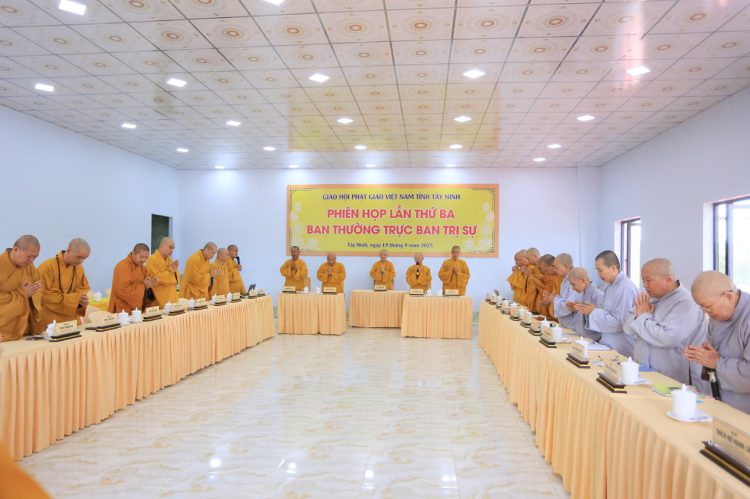 Ban Thường trực BTS GHPGVN tỉnh Tây Ninh họp lệ lần 3  tổng kết hoạt động Phật sự tháng 7 và triển khai hoạt động Phật sự mới