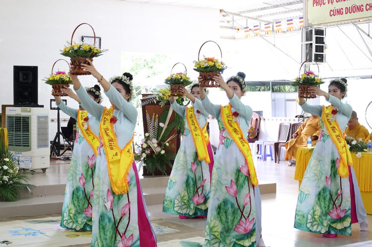 Vĩnh Hưng: Đạo tràng Khánh Hưng trang nghiêm tổ chức Đại lễ Vu Lan Báo Hiếu PL.2569 – DL. 2025