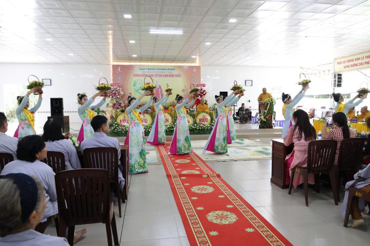 Vĩnh Hưng: Đạo tràng Khánh Hưng trang nghiêm tổ chức Đại lễ Vu Lan Báo Hiếu PL.2569 – DL. 2025