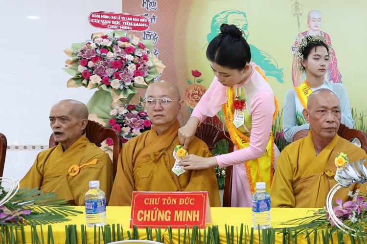 Vĩnh Hưng: Đạo tràng Khánh Hưng trang nghiêm tổ chức Đại lễ Vu Lan Báo Hiếu PL.2569 – DL. 2025