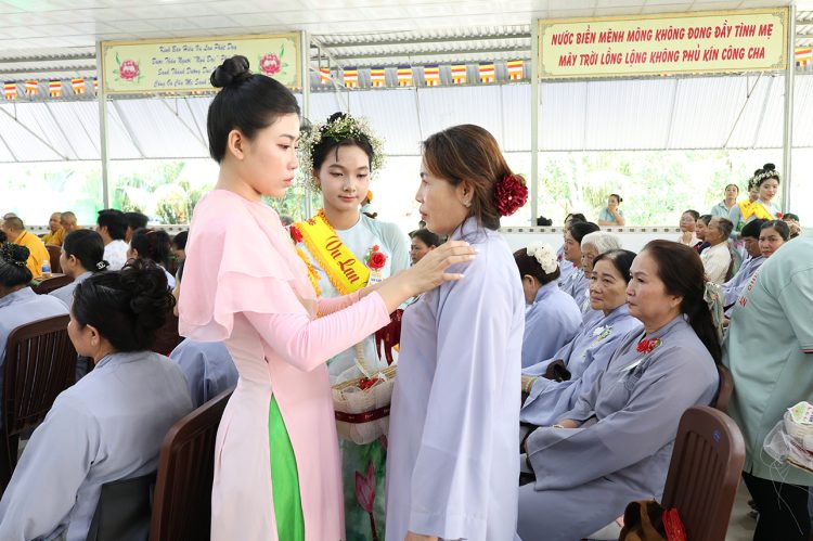Vĩnh Hưng: Đạo tràng Khánh Hưng trang nghiêm tổ chức Đại lễ Vu Lan Báo Hiếu PL.2569 – DL. 2025