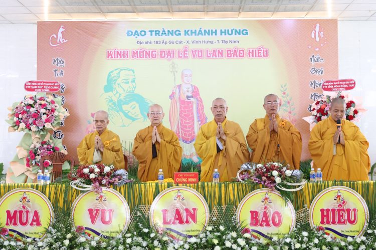 Vĩnh Hưng: Đạo tràng Khánh Hưng trang nghiêm tổ chức Đại lễ Vu Lan Báo Hiếu PL.2569 – DL. 2025