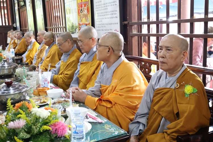 Chùa Tôn Thạnh trang nghiêm tổ chức Đại Lễ Vu Lan Báo Hiếu Và Huý Kỵ Cố HT. Thích Tắc Ngộ Lần Thứ 8