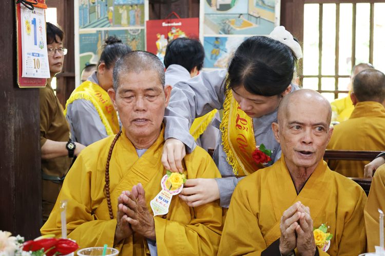 Chùa Tôn Thạnh trang nghiêm tổ chức Đại Lễ Vu Lan Báo Hiếu Và Huý Kỵ Cố HT. Thích Tắc Ngộ Lần Thứ 8