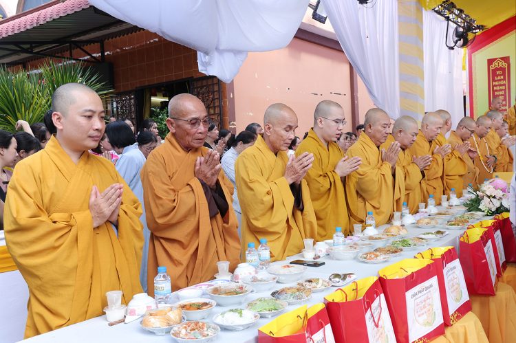  Chùa Phật Quang, xã Tân Lân trang nghiêm Đại Lễ Vu Lan Thắng Hội ( Pl 2569 – Dl 2025)