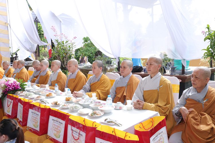  Chùa Phật Quang, xã Tân Lân trang nghiêm Đại Lễ Vu Lan Thắng Hội ( Pl 2569 – Dl 2025)