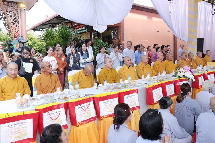 Chùa Phật Quang, xã Tân Lân trang nghiêm Đại Lễ Vu Lan Thắng Hội ( Pl 2569 – Dl 2025)