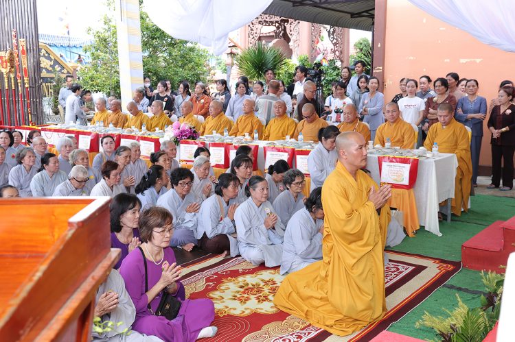  Chùa Phật Quang, xã Tân Lân trang nghiêm Đại Lễ Vu Lan Thắng Hội ( Pl 2569 – Dl 2025)