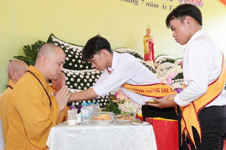  Chùa Phật Quang, xã Tân Lân trang nghiêm Đại Lễ Vu Lan Thắng Hội ( Pl 2569 – Dl 2025)