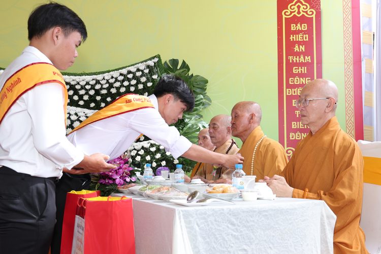  Chùa Phật Quang, xã Tân Lân trang nghiêm Đại Lễ Vu Lan Thắng Hội ( Pl 2569 – Dl 2025)