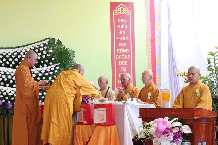  Chùa Phật Quang, xã Tân Lân trang nghiêm Đại Lễ Vu Lan Thắng Hội ( Pl 2569 – Dl 2025)