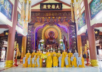 Tăng Ni sinh Trường TCPH Tây Ninh khóa I cơ sở chùa Thiên Khánh khánh tuế Hòa thượng Hiệu trưởng nhân dịp 20/11/2025