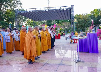 Tây Ninh: Ban Trị sự Phật giáo tỉnh tưởng niệm các Anh hùng liệt sĩ tại nghĩa trang Trà Võ