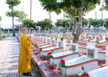 Ban Trị sự GHPGVN tỉnh tưởng niệm các Anh hùng liệt sĩ nhân kỷ niệm 79 năm Ngày Thương binh – Liệt sĩ tại Nghĩa trang Long An