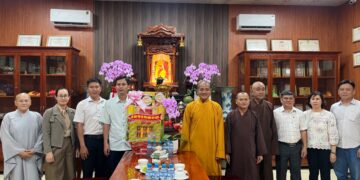Đức Hòa: Chùa Linh Nguyên đón các phái đoàn đến thăm, chúc mừng Đại lễ Vu Lan