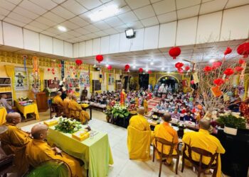 Đức Hòa: Đạo tràng Cát Tường tổ chức Đại lễ Vu Lan – Chợ 0 đồng, trao yêu thương đến người khó khăn